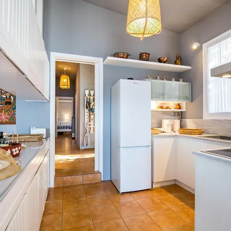 Casa vacanze Cleo Beachfront Potos