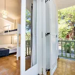 Cleo Beachfront ポトス