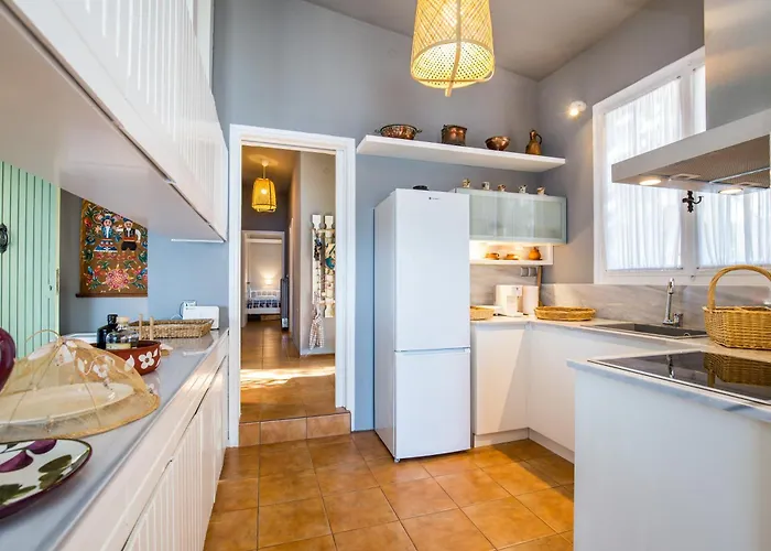 Case de vacanță Cleo Beachfront Potos